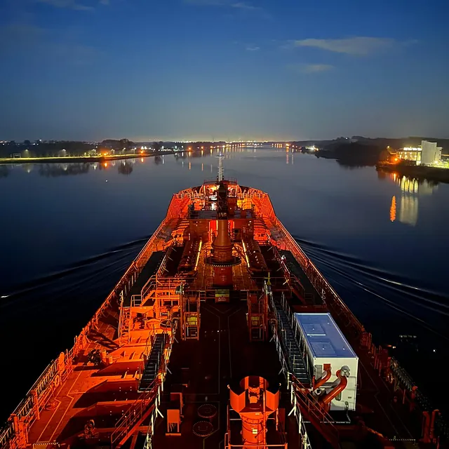 MT Stavfjord tanker sailing at dusk