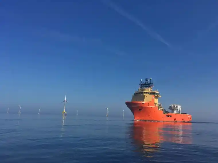 Subsea vessel Siddis Mariner at sea